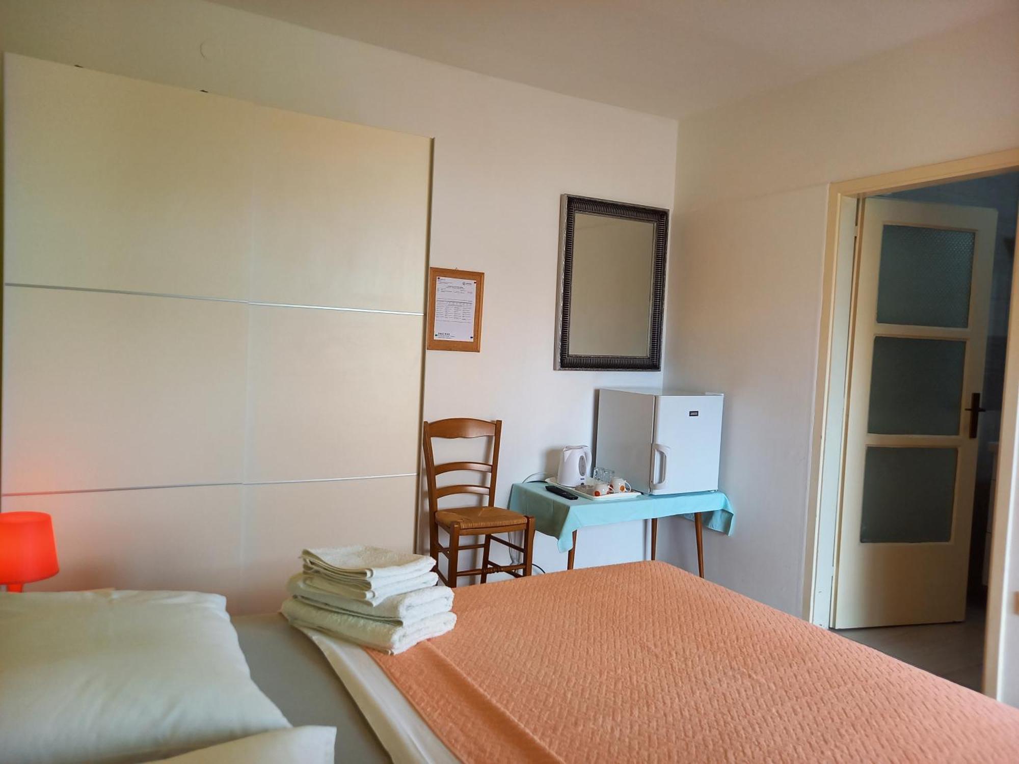 Summer Rooms Baska Esterno foto